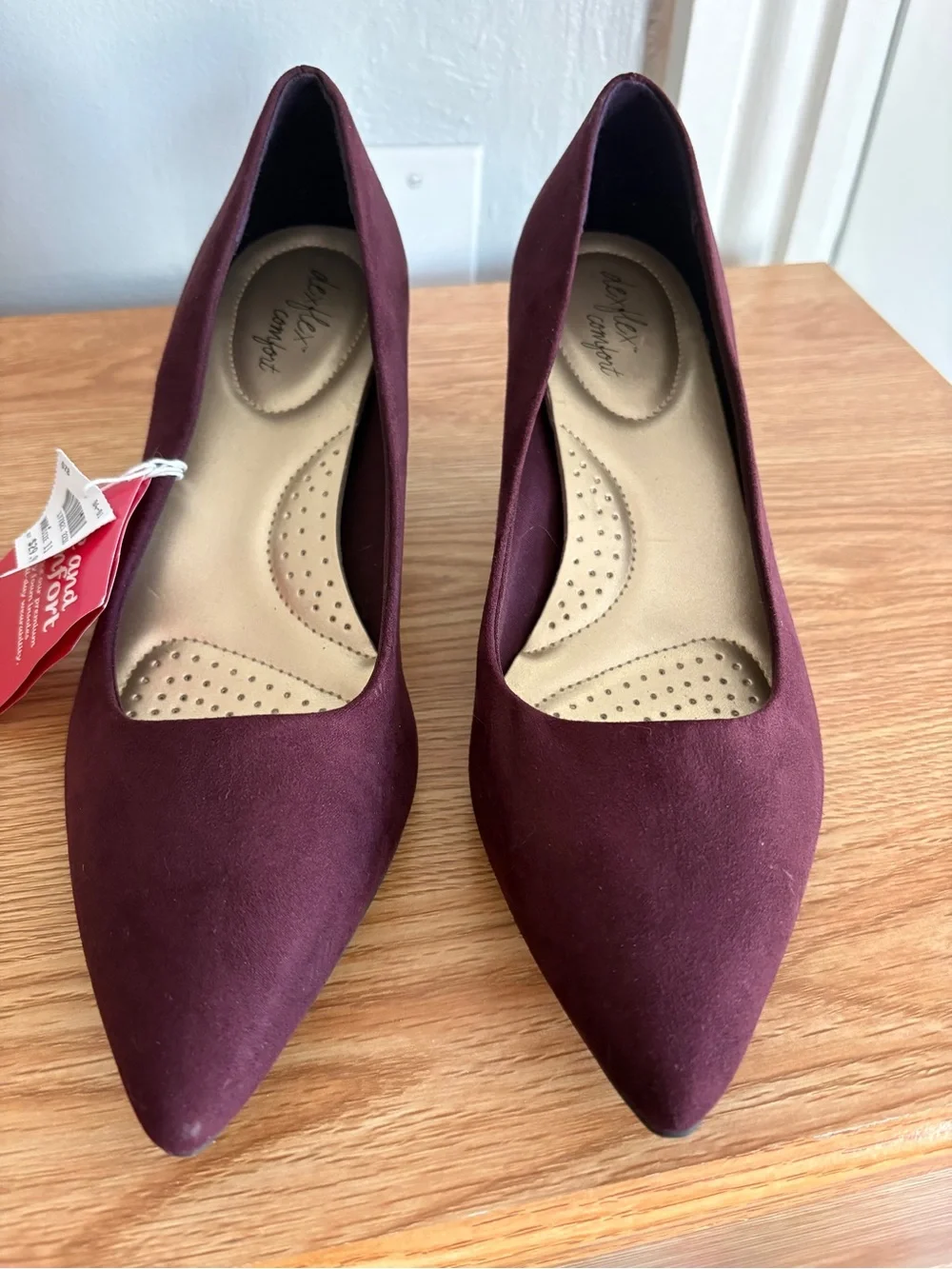 Dexflex Comfort Burgundy Suede Kitten Heel